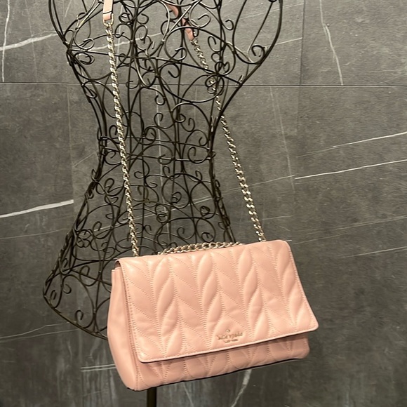 kate spade Handbags - Kate Spade Emelyn Briar Lane Quilted- light pink w silver chain. EUC